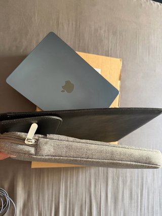 MacBook Air M3 Space Gray