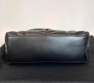 Bolso YSL Nube Puffer Dorado Negro