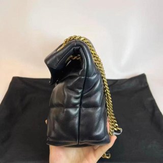 Bolso YSL Nube Puffer Dorado Negro