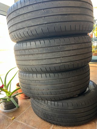 Neumáticos Goodyear 235/55/18