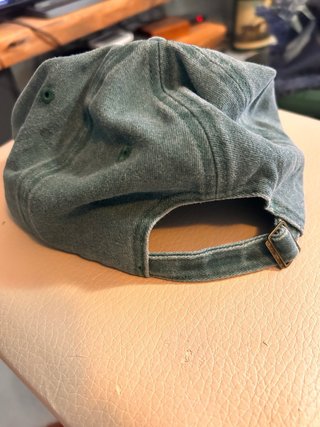 Gorra de color verde militar#nueva