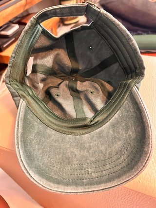 Gorra de color verde militar#nueva