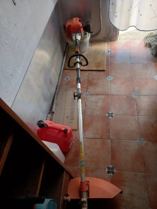 Desbrozadora de gasolina