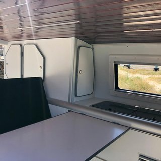 Volkswagen T5 Camperizada | Placa solar | 3 plazas