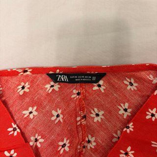 Top Zara Rojo Estampado Flores