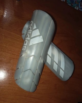 Espinilleras Adidas