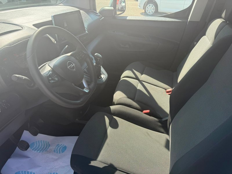 Opel Combo 2020, foto 10