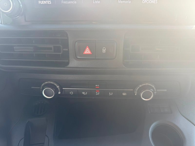 Opel Combo 2020, foto 11