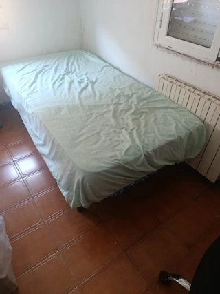 Sofá 3 plazas + cama + mesa auxiliar