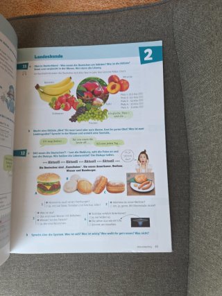 Klasse! Kursbuch mit Audios und Videos. A1.1. ...