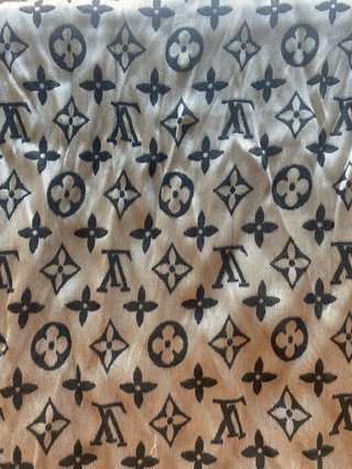 Bufanda Louis Vuitton Monogram Beige y Negro