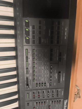 Teclado Technics sx-k700