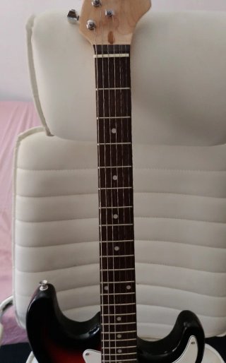 Guitarra Eléctrica Nueva sin usar