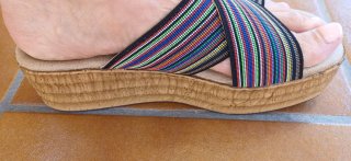 Sandalias plataforma tiras multicolor talla 39