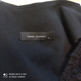 Vestido negro de fiesta con encaje. LEER
