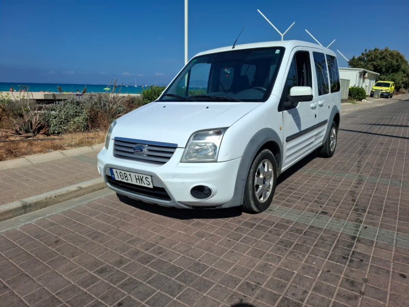Ford Tourneo Connect 2012 - foto 1