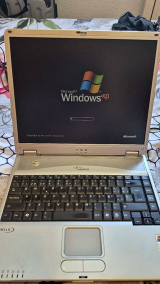 Fujitsu Siemens AMILO Portátil Vintage