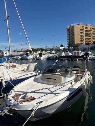 Barco Karnic SL602