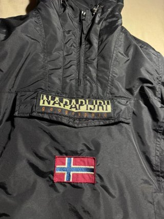 Napapijri Geographic Expedition Vintage Y2K Black
