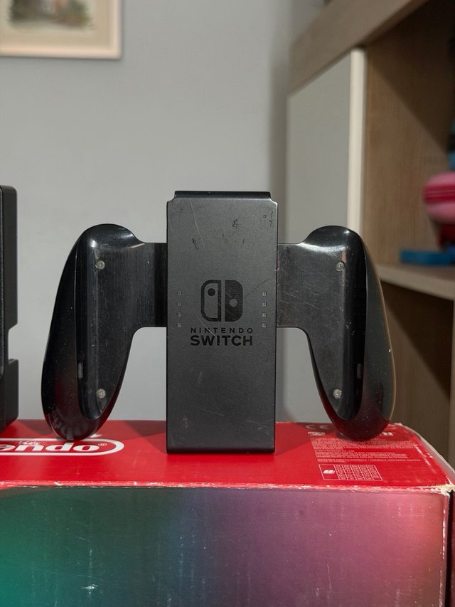 ¡Muy BUEN Estado! Nintendo Switch V2 Completa