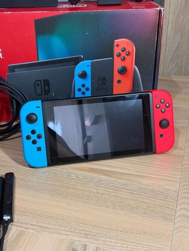 ¡Muy BUEN Estado! Nintendo Switch V2 Completa