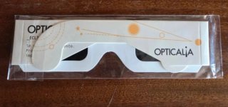 Gafas de eclipse (1 unidad.). Son de Óptica.