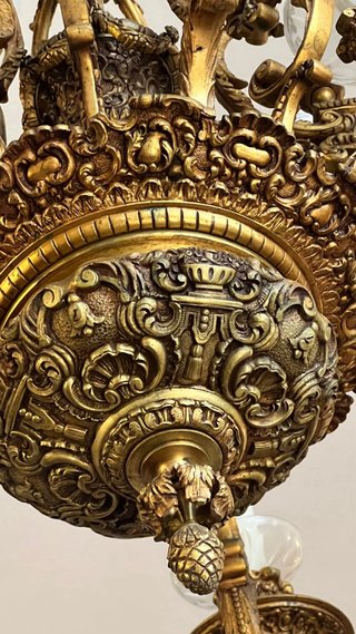 Lámpara antigua grande de bronce