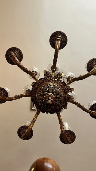Lámpara antigua grande de bronce