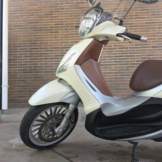 Piaggio Beverly 125cc Moto Scooter