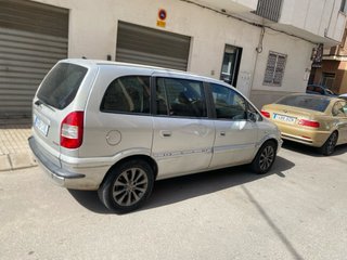 Opel Zafira R