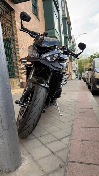 Triumph Street Triple 765RS 2025 Negra