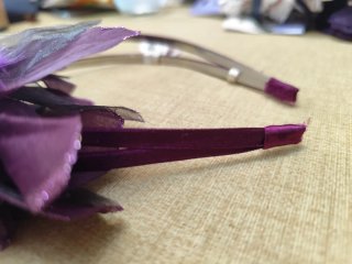 Diadema tocado flor morada
