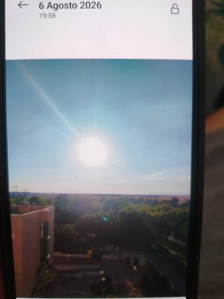 Ofrezco entrada a mi ático para ver el eclipse