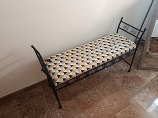 Banqueta de vestidor metal forjafo y tela