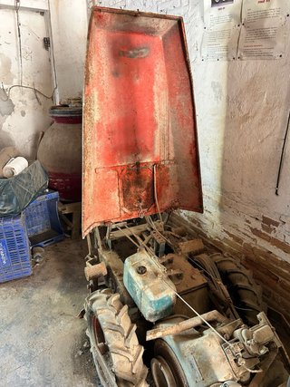 Motocultor antiguo clásico