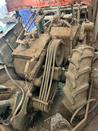 Motocultor antiguo clásico