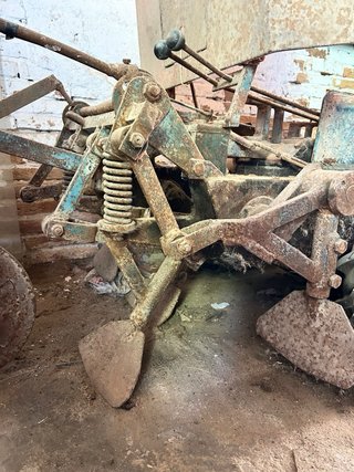 Motocultor antiguo clásico