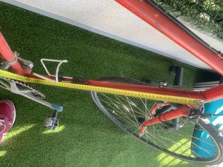 Bicicleta de carretera vintage roja