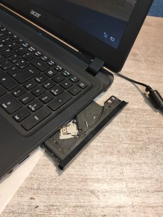 Portátil Acer EXTENSA 15 2540-50EN