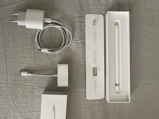 iPad 8ª Gen Space Gray + Apple Pencil + Teclado
