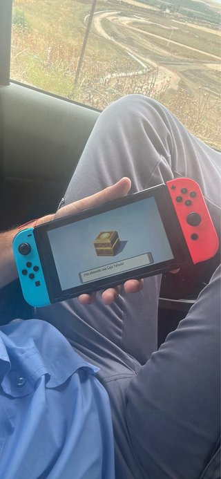 Nintendo Switch Azul y Rojo