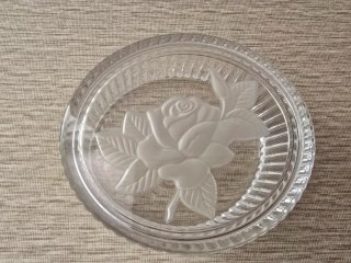 Joyero de cristal con rosa