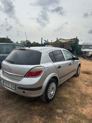 Opel Astra 2004