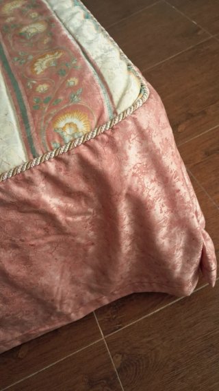 Edredón y cojines cama matrimonio