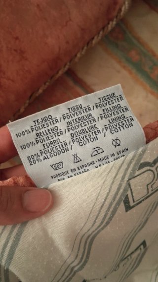 Edredón y cojines cama matrimonio