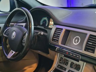 Jaguar XF 2012