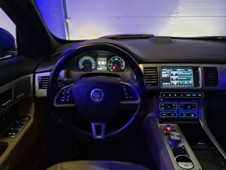 Jaguar XF 2012