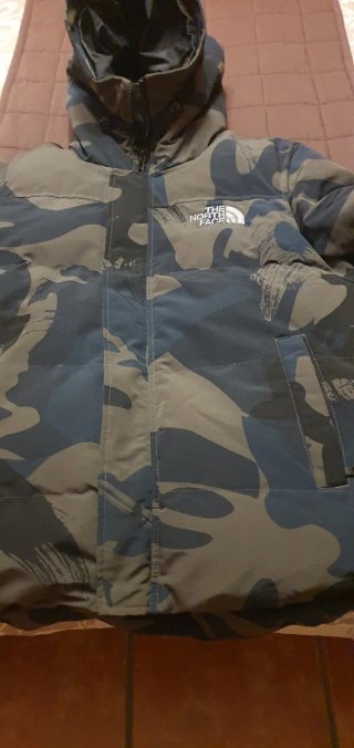 Abrigo The North Face camuflaje