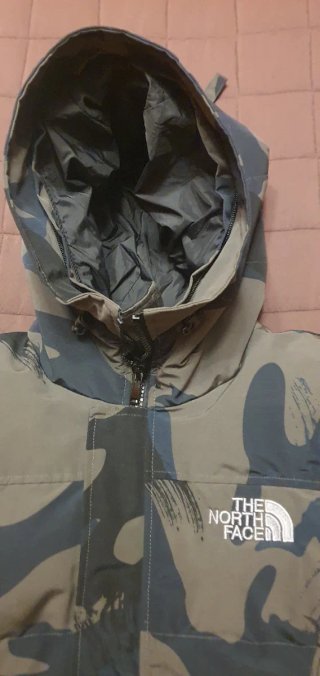 Abrigo The North Face camuflaje
