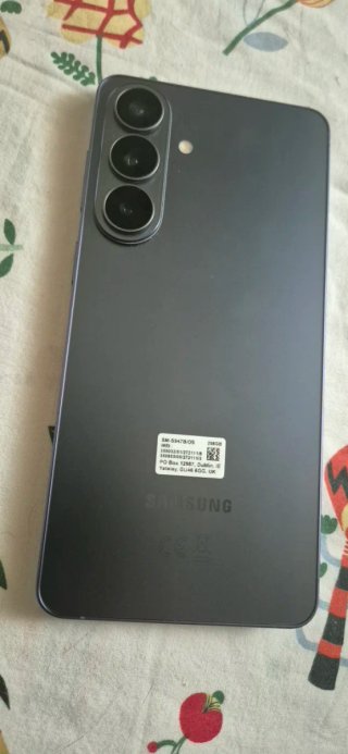 Samsung Galaxy S26+ y  Buds 4 Pro